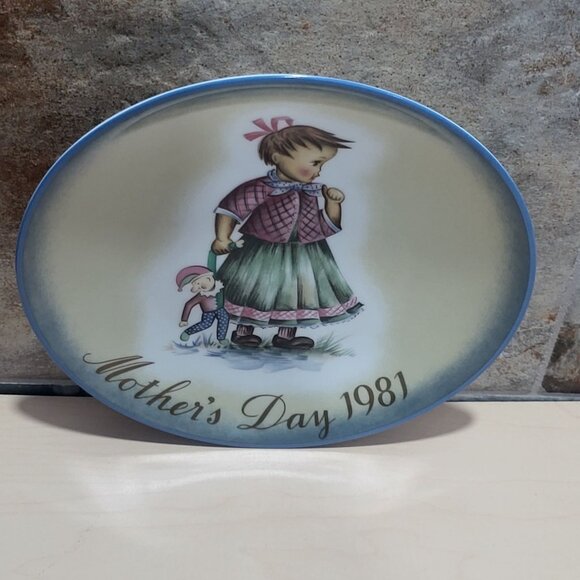 Schmid Hummel Mothers Day 1981 Playtime Decorative Wall Hanging Plate - Picture 3 of 11